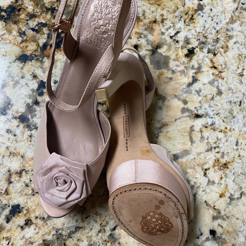 Vince Camuto Lively - Picture 3 of 6